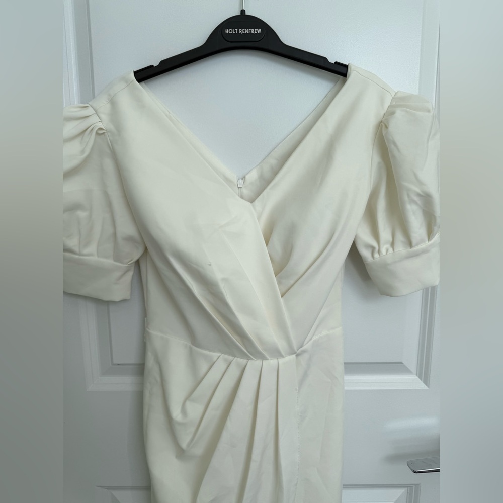 Elegant Ivory Maxi Dress with Puff Sleeves - Picture 4 of 7